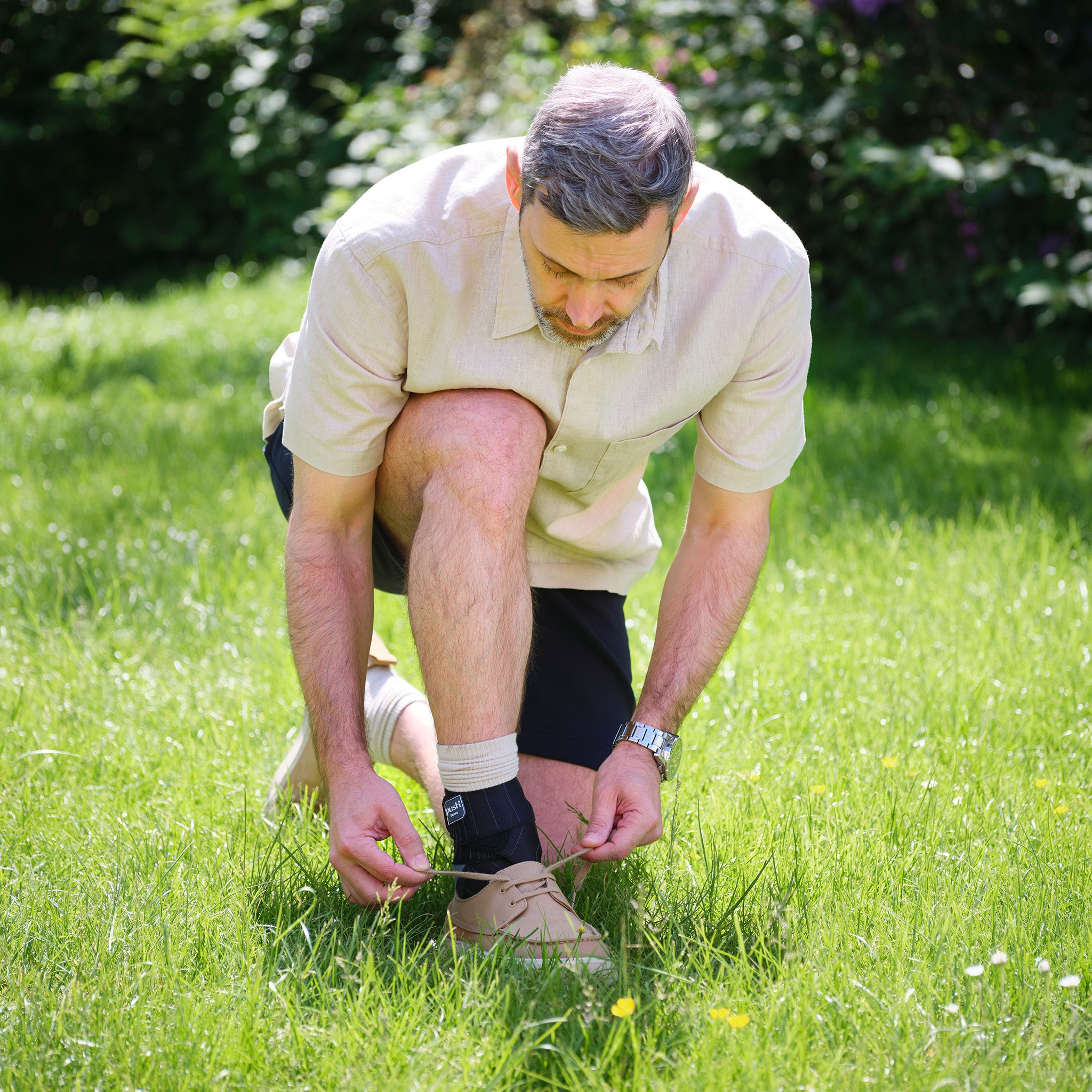 Aequi Sprunggelenkbandage für chronisch instabiles Sprunggelenk und Arthrose